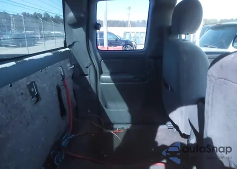 2005 Chevrolet Silverado 1500 Ls z USA, uszkodzony, nr VIN 2GCEC19T651192228